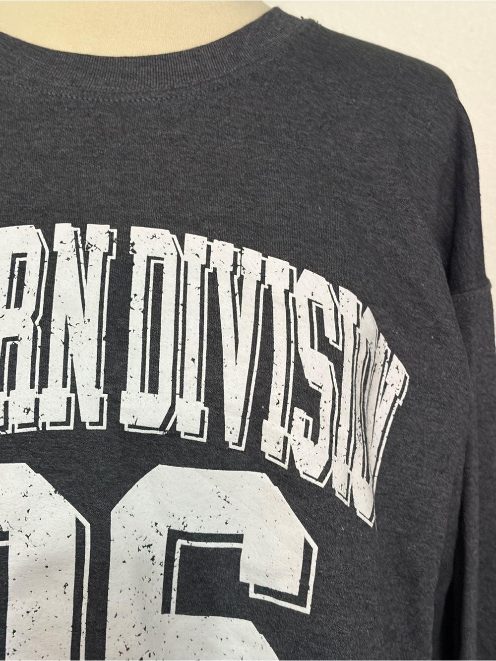 Sweet Claire Charcoal Cropped 'Eastern Division 96' Long-Sleeve Sweater Sz S/M - Picture 4 of 11